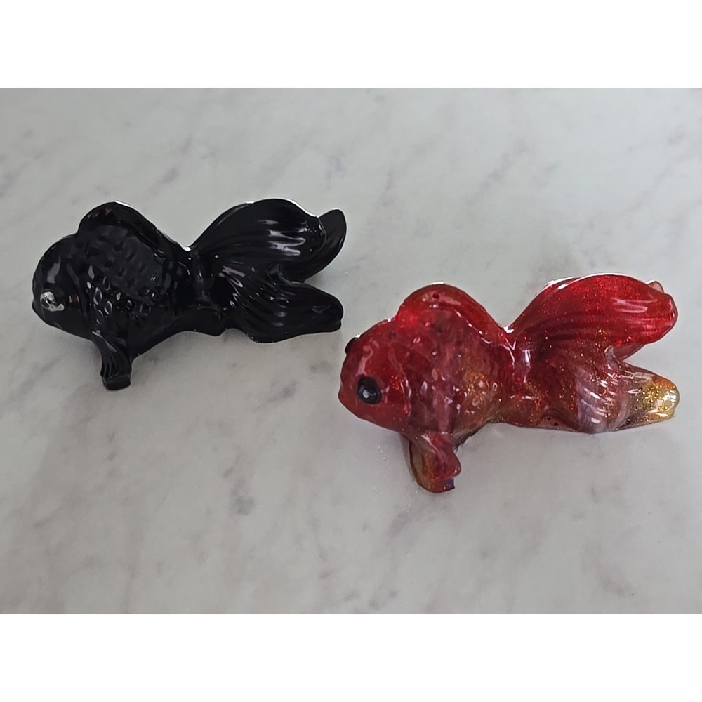 2 Resin Handmade Goldfish Black Red Decoration Gift. 612 - Picture 3 of 8